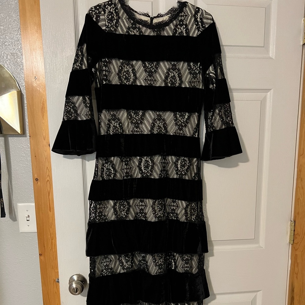 Lace and Velvet Dress (Dainty Jewell’s)